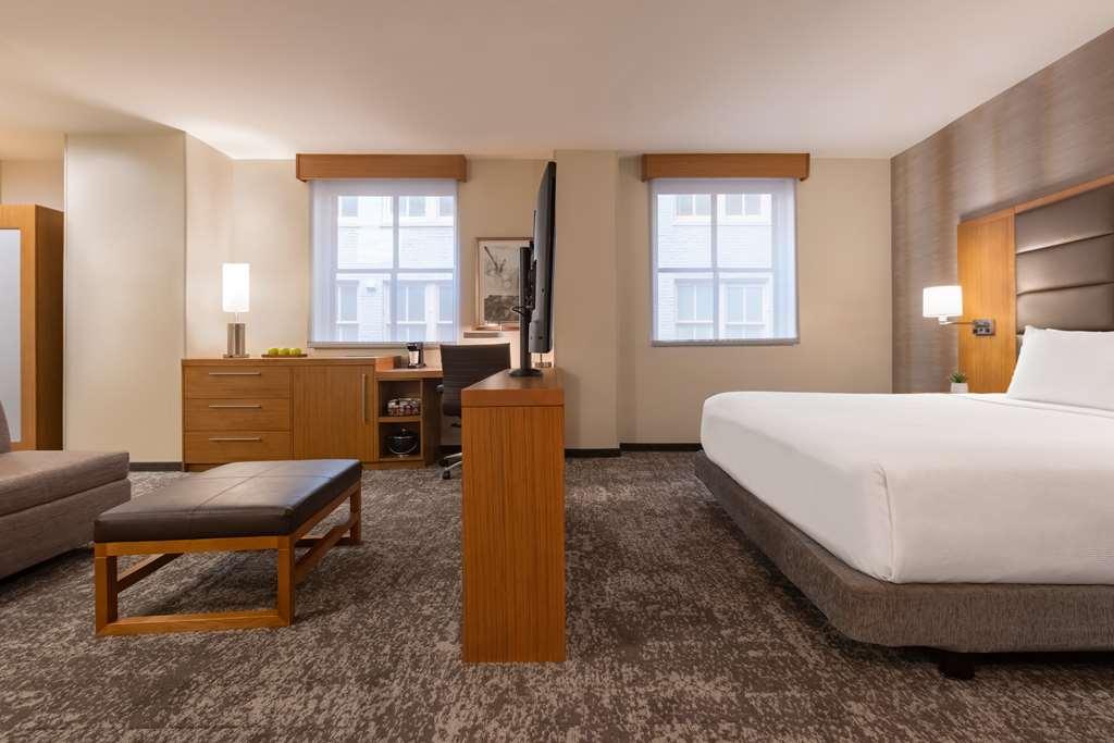 Hyatt Place Houston Downtown Room photo